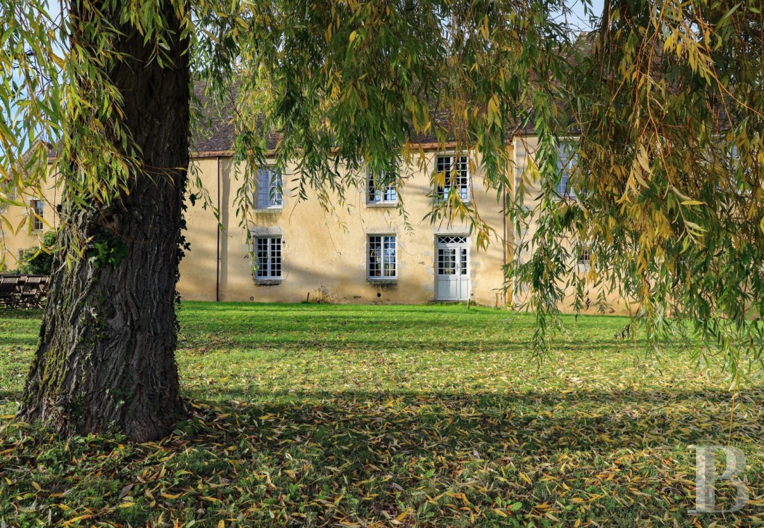 A meticulously renovated 18th century manor house to the south of the Écouves national forest in the Orne department - photo  n°4